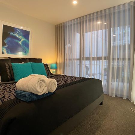 The Gallery Luxe 1 Bedroom Executive Apartment In The Heart Of Braddon Wine Secure Parking Wifi Канбера Екстериор снимка
