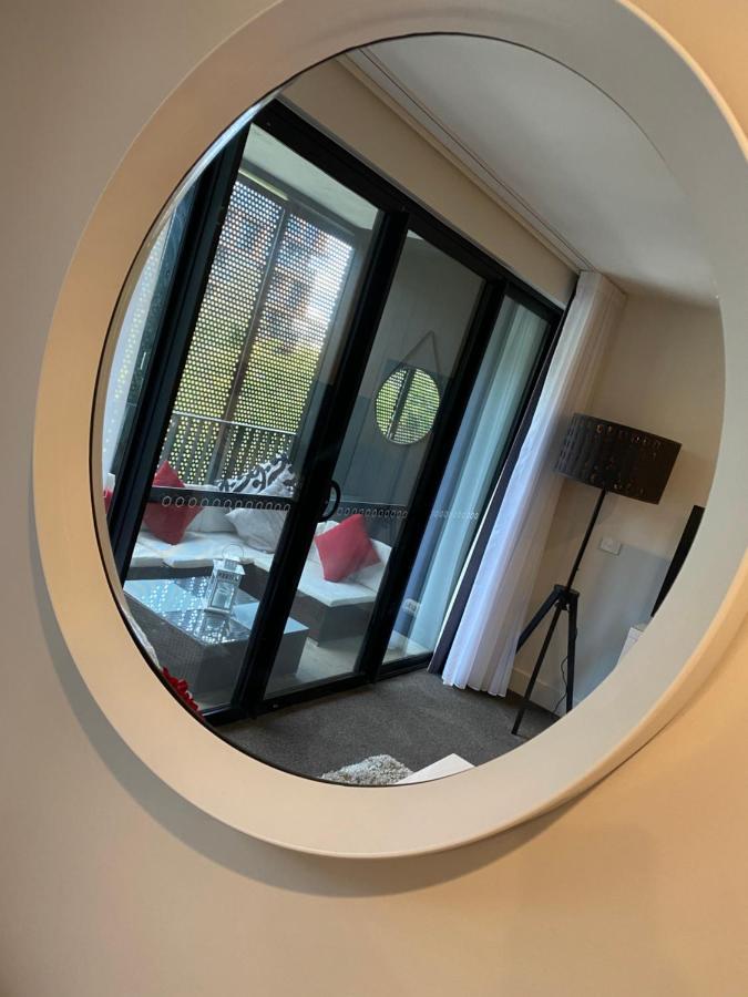 The Gallery Luxe 1 Bedroom Executive Apartment In The Heart Of Braddon Wine Secure Parking Wifi Канбера Екстериор снимка
