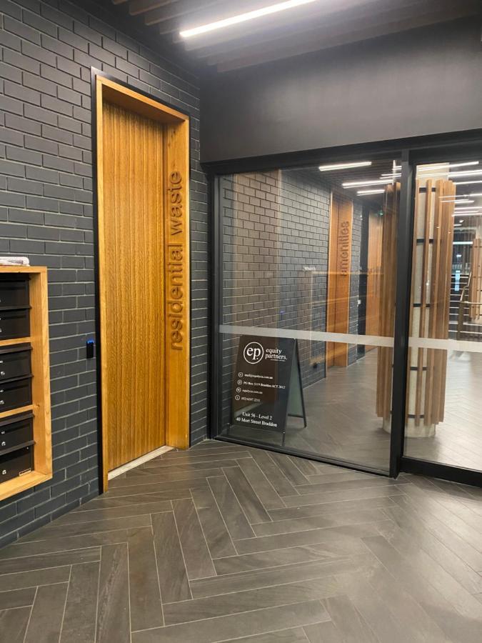 The Gallery Luxe 1 Bedroom Executive Apartment In The Heart Of Braddon Wine Secure Parking Wifi Канбера Екстериор снимка